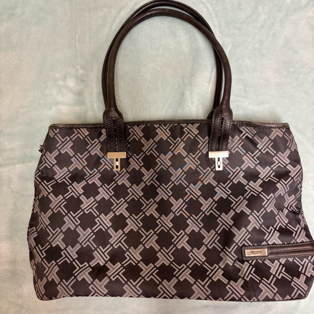 Tumi Signature Collection Laptop Travel Tote Bag Purse Black Leather Pink Inside